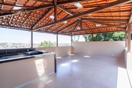 Casa à venda com 300m², 3 quartos e 7 vagas Casa à venda com 300m², 3 quartos e 7 vagasTerraço