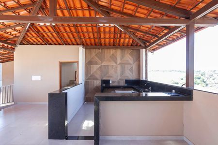 Casa à venda com 300m², 3 quartos e 7 vagas Casa à venda com 300m², 3 quartos e 7 vagasTerraço