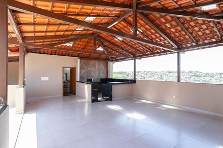 Casa à venda com 300m², 3 quartos e 7 vagas Casa à venda com 300m², 3 quartos e 7 vagasTerraço