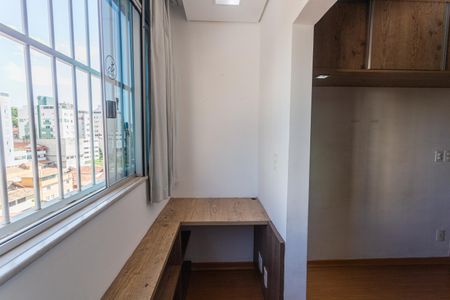 Apartamento para alugar com 155m², 4 quartos e 2 vagas Apartamento para alugar com 155m², 4 quartos e 2 vagasEscritório no Quarto 2