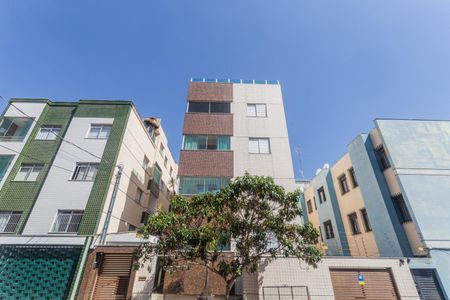 Apartamento para alugar com 155m², 4 quartos e 2 vagas Apartamento para alugar com 155m², 4 quartos e 2 vagasFachada