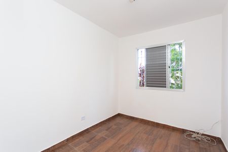 Quarto 1  de apartamento para alugar com 2 quartos, 49m² em Conjunto Residencial José Bonifácio, São Paulo