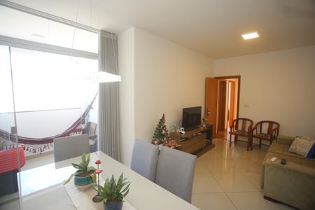 Apartamento para alugar com 80m², 3 quartos e 2 vagasSala