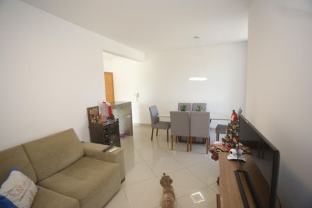 Apartamento para alugar com 80m², 3 quartos e 2 vagasSala