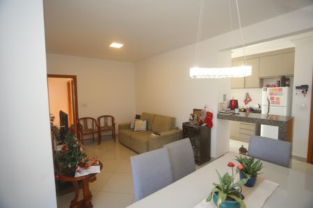 Apartamento para alugar com 80m², 3 quartos e 2 vagasSala