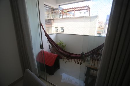 Sala de apartamento para alugar com 3 quartos, 80m² em Padre Eustáquio, Belo Horizonte