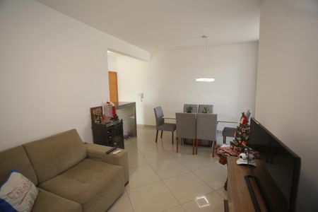 Apartamento para alugar com 80m², 3 quartos e 2 vagasSala