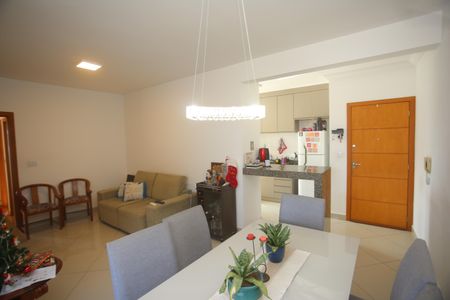Sala de apartamento para alugar com 3 quartos, 80m² em Padre Eustáquio, Belo Horizonte