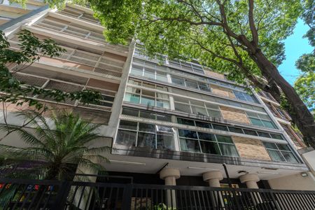 Apartamento para alugar com 191m², 3 quartos e 1 vagaFachada