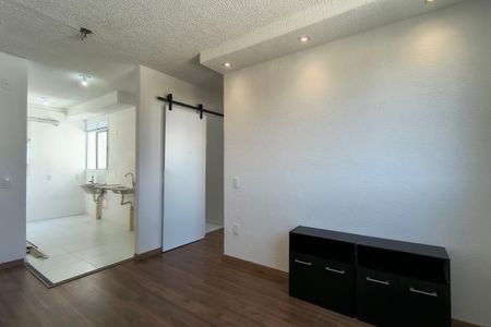 Sala de apartamento para alugar com 2 quartos, 65m² em Taquara, Rio de Janeiro
