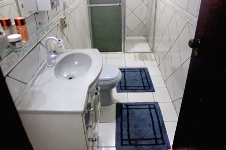 Casa à venda com 210m², 5 quartos e 2 vagasBanheiro 2