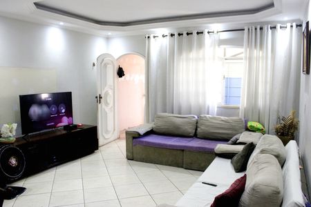 Casa à venda com 210m², 5 quartos e 2 vagasSala