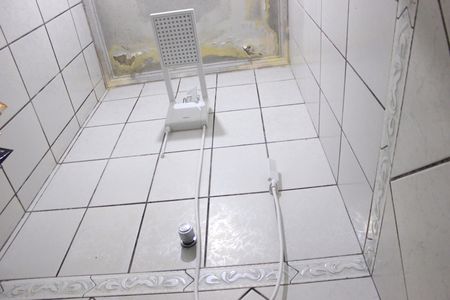 Casa à venda com 210m², 5 quartos e 2 vagasBanheiro 2