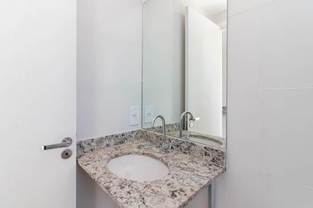 Banheiro de apartamento para alugar com 1 quarto, 24m² em Jardim São Paulo, São Paulo