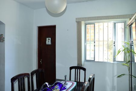 Casa para alugar com 1 quarto, 60m² em Jardim do Colegio, Embu das Artes