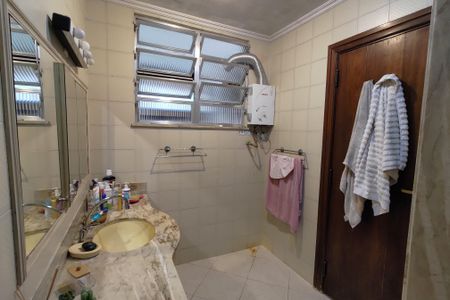 Apartamento à venda com 225m², 5 quartos e 1 vagaBanheiro 2