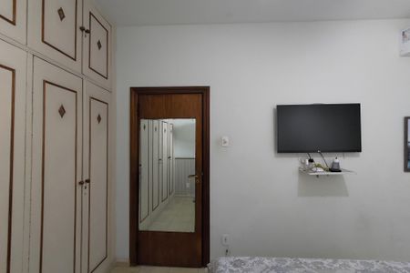 Apartamento à venda com 225m², 5 quartos e 1 vagaQuarto 1