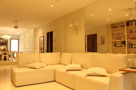 Apartamento à venda com 225m², 5 quartos e 1 vagaSala