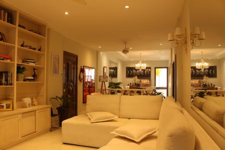 Apartamento à venda com 225m², 5 quartos e 1 vagaSala