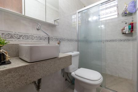 Apartamento à venda com 62m², 3 quartos e 2 vagasBanheiro Social