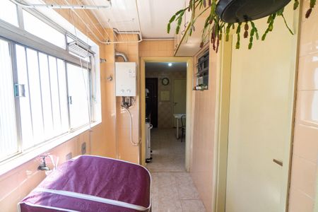 Apartamento à venda com 83m², 3 quartos e 1 vagaÁrea de Serviço