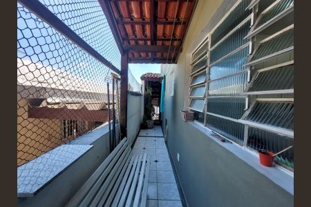 Casa à venda com 220m², 3 quartos e 2 vagasCorredor