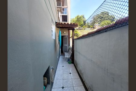 Casa à venda com 220m², 3 quartos e 2 vagasCorredor
