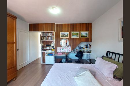 Casa à venda com 220m², 3 quartos e 2 vagasQuarto 1