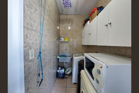 Casa à venda com 220m², 3 quartos e 2 vagasÁrea de Serviço