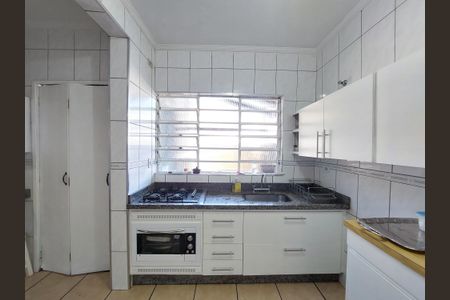 Casa à venda com 220m², 3 quartos e 2 vagasCozinha