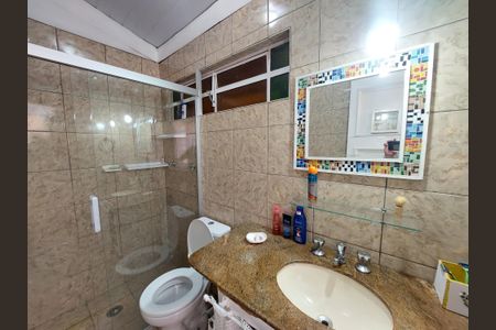 Casa à venda com 220m², 3 quartos e 2 vagasBanheiro do Sótão