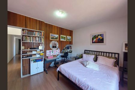 Casa à venda com 220m², 3 quartos e 2 vagasQuarto 1