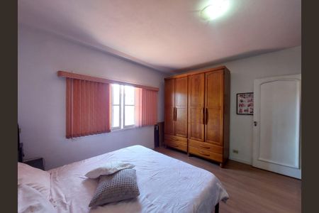 Casa à venda com 220m², 3 quartos e 2 vagasQuarto 1