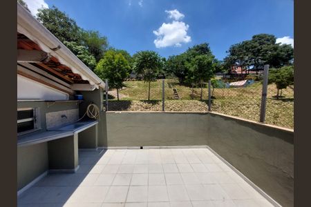 Casa à venda com 220m², 3 quartos e 2 vagasVaranda