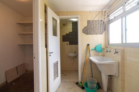 Apartamento para alugar com 77m², 3 quartos e 1 vagaÁrea de Serviço