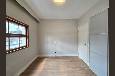 Apartamento para alugar com 120m², 2 quartos e 1 vagaSuíte