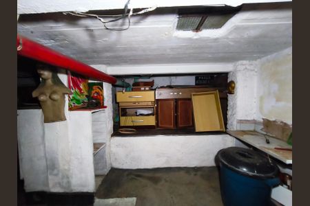 Casa à venda com 81m², 2 quartos e 1 vaga Casa à venda com 81m², 2 quartos e 1 vagaPorão