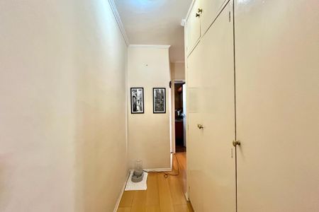 Apartamento à venda com 56m², 2 quartos e 1 vagaCorredor