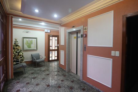 Apartamento para alugar com 230m², 3 quartos e 2 vagasHall de entrada