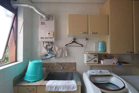 Apartamento para alugar com 230m², 3 quartos e 2 vagasÁrea de Serviço