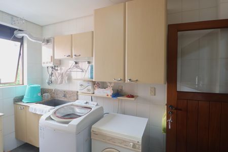 Apartamento para alugar com 230m², 3 quartos e 2 vagasÁrea de Serviço