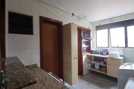 Apartamento para alugar com 230m², 3 quartos e 2 vagasÁrea de Serviço