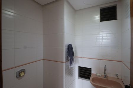 Apartamento para alugar com 230m², 3 quartos e 2 vagasLavabo