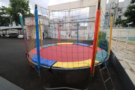 Apartamento para alugar com 70m², 3 quartos e 1 vagaÁrea comum - Playground