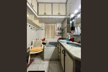 Banheiro de casa à venda com 3 quartos, 250m² em Botafogo, Campinas