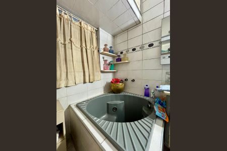 Casa à venda com 250m², 5 quartos e 4 vagas Casa à venda com 250m², 5 quartos e 4 vagasBanheiro