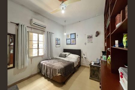 Casa à venda com 250m², 5 quartos e 4 vagas Casa à venda com 250m², 5 quartos e 4 vagasQuarto 2