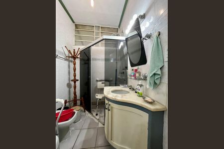 Casa à venda com 250m², 5 quartos e 4 vagas Casa à venda com 250m², 5 quartos e 4 vagasBanheiro da Suíte