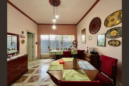 Casa à venda com 250m², 5 quartos e 4 vagas Casa à venda com 250m², 5 quartos e 4 vagasSala de Jantar