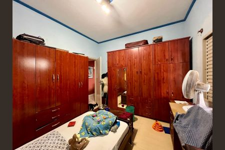 Casa à venda com 250m², 5 quartos e 4 vagas Casa à venda com 250m², 5 quartos e 4 vagasQuarto 1